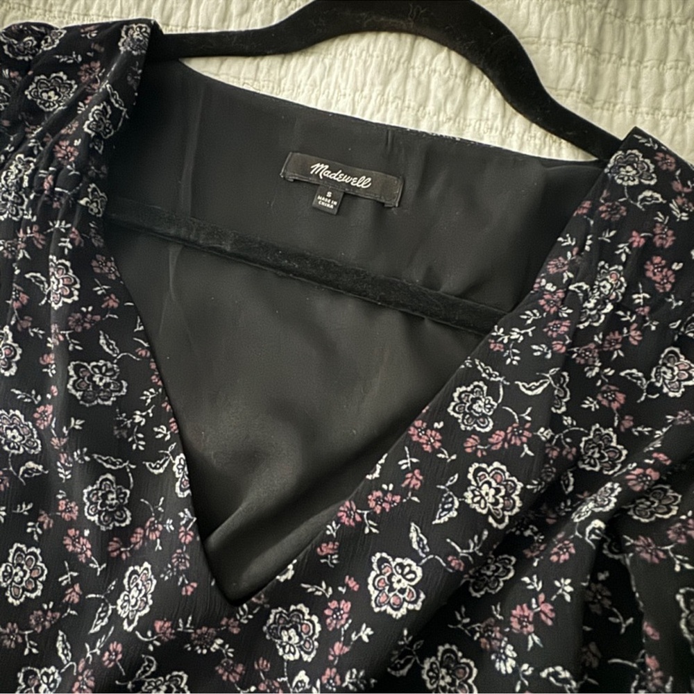 Madewell’s Georgette V-Neck Tiered Midi Dress-Enchanted Floral - Picture 4 of 8